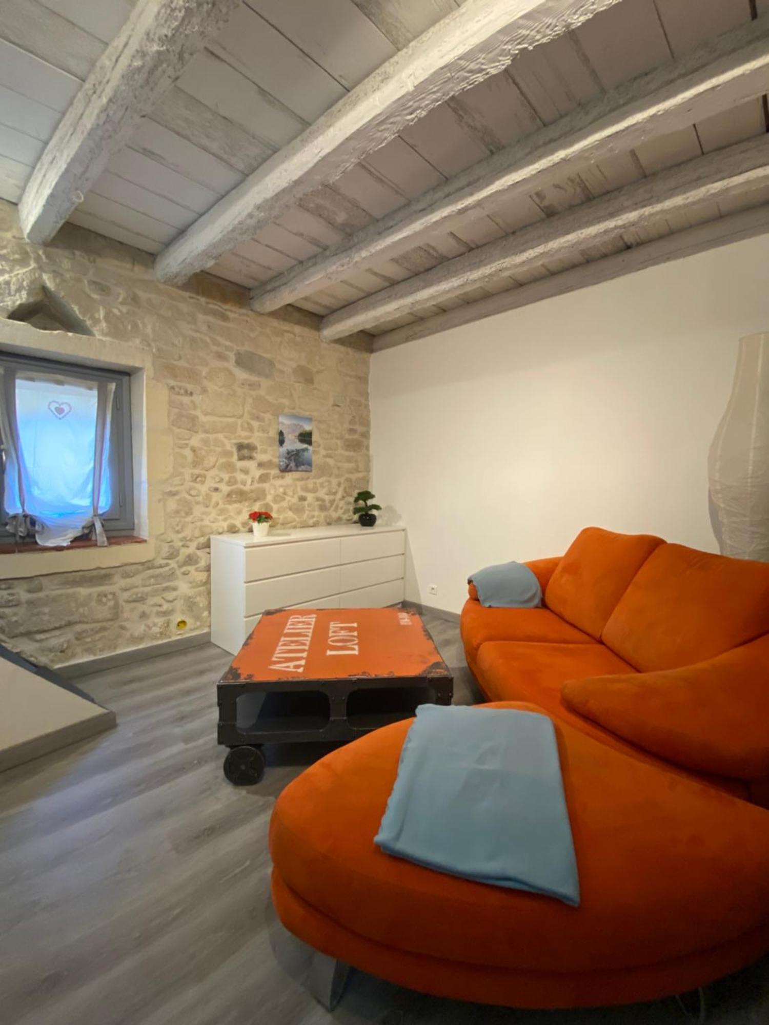 Bienvenue Au 6 - Calme Et Charme De La Pierre. Villa Fourques  Exterior foto